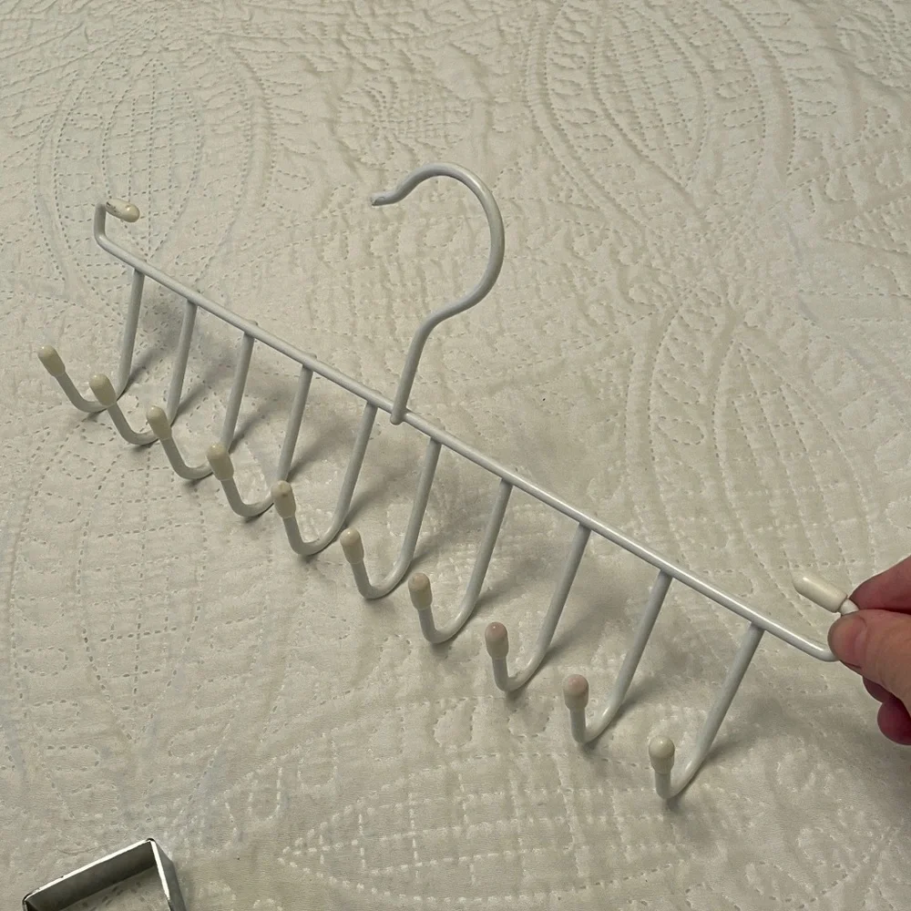 Set of 2 Closet Hook Organizers Great Condition